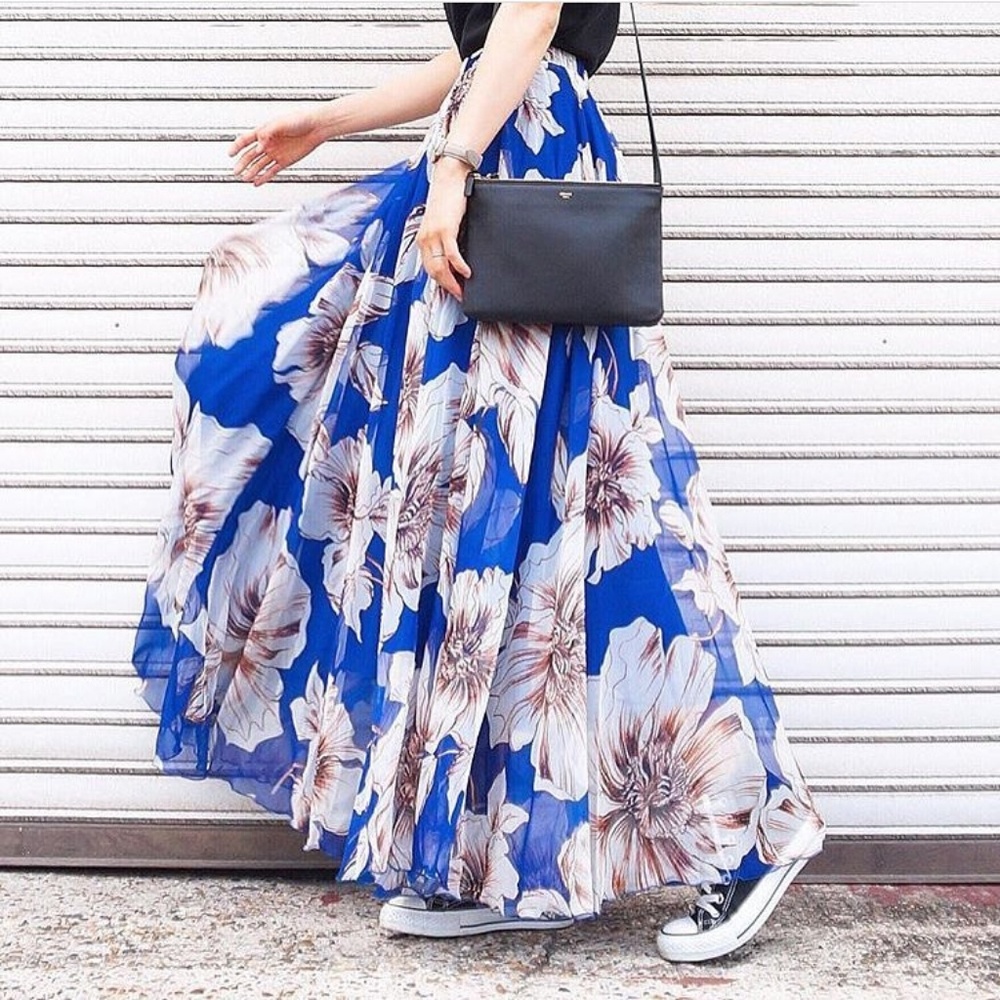 Floral long skirt sz small